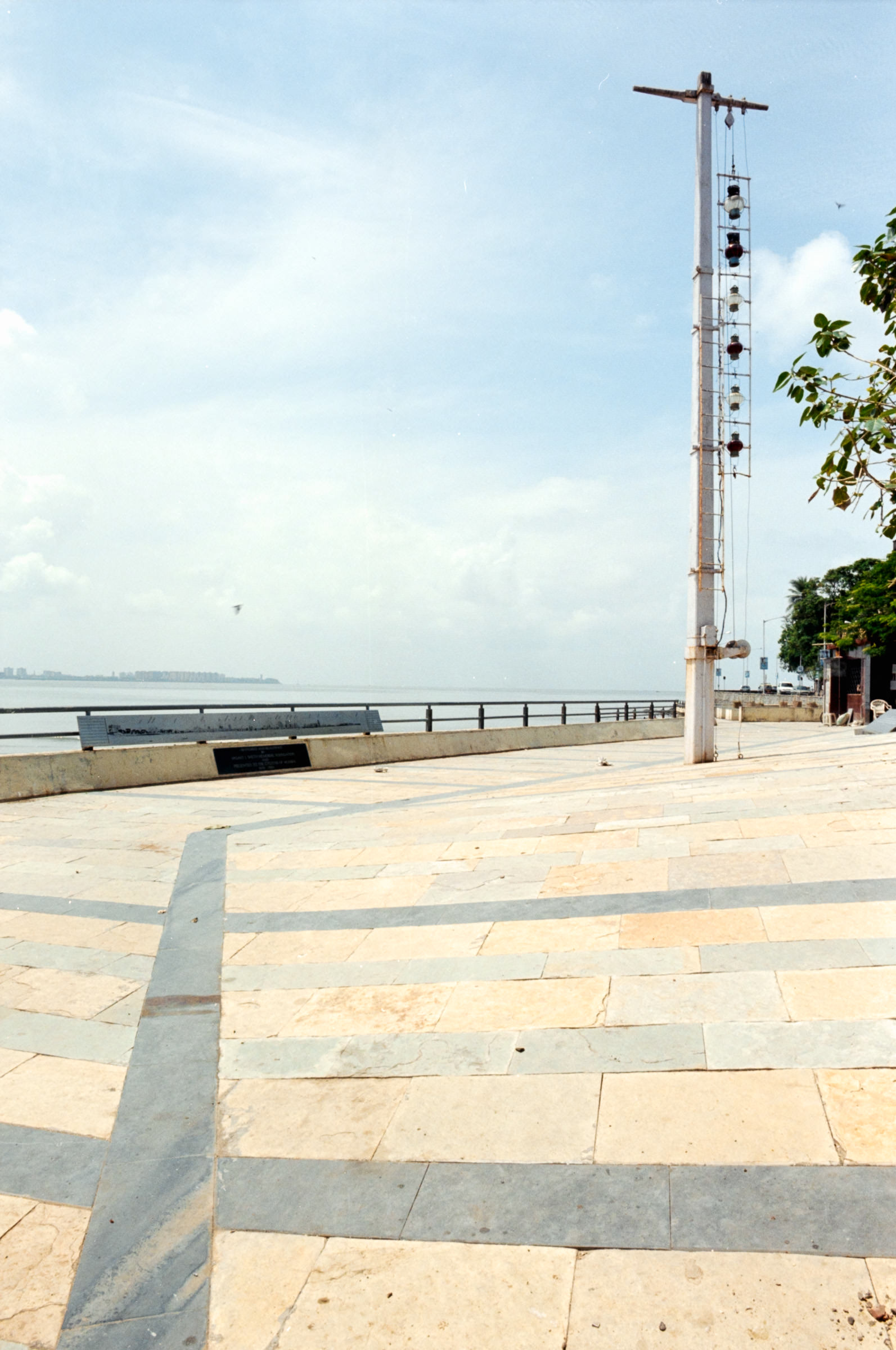 AHP F2004 09 002 sc250526 img11 NLP